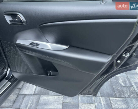 Черный Додж Джорни, объемом двигателя 2.36 л и пробегом 151 тыс. км за 12799 $, фото 14 на Automoto.ua