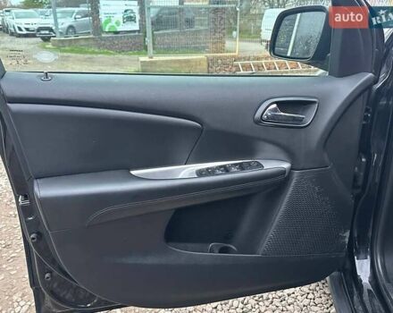 Чорний Додж Джорні, об'ємом двигуна 3.6 л та пробігом 133 тис. км за 10800 $, фото 10 на Automoto.ua