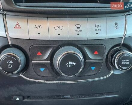 Чорний Додж Джорні, об'ємом двигуна 2.36 л та пробігом 148 тис. км за 8490 $, фото 16 на Automoto.ua