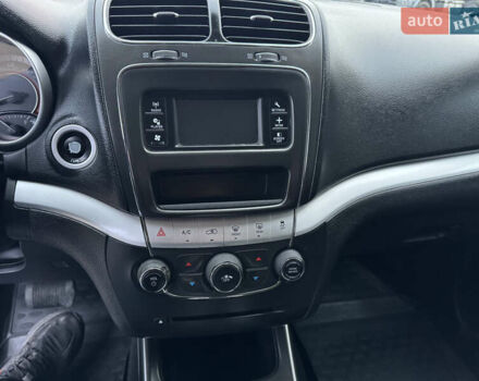 Чорний Додж Джорні, об'ємом двигуна 2.36 л та пробігом 198 тис. км за 8500 $, фото 11 на Automoto.ua