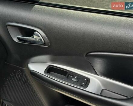 Чорний Додж Джорні, об'ємом двигуна 3.61 л та пробігом 227 тис. км за 10500 $, фото 39 на Automoto.ua