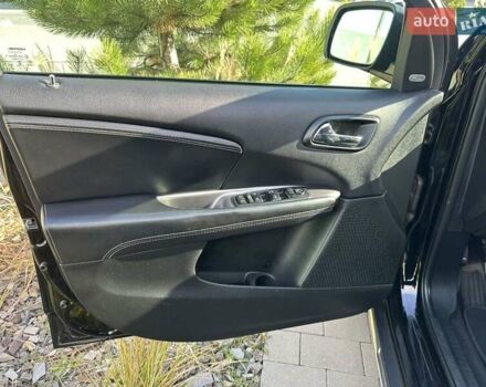 Черный Додж Джорни, объемом двигателя 2.36 л и пробегом 197 тыс. км за 13500 $, фото 10 на Automoto.ua