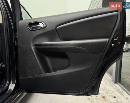 Чорний Додж Джорні, об'ємом двигуна 2.4 л та пробігом 130 тис. км за 11500 $, фото 56 на Automoto.ua