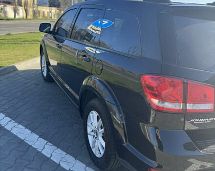 Черный Додж Джорни, объемом двигателя 2.36 л и пробегом 118 тыс. км за 13000 $, фото 7 на Automoto.ua