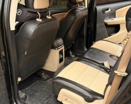 Черный Додж Джорни, объемом двигателя 2.4 л и пробегом 186 тыс. км за 13400 $, фото 7 на Automoto.ua