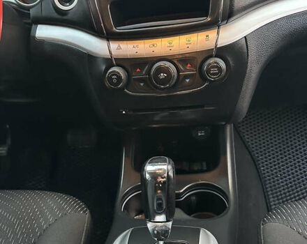 Черный Додж Джорни, объемом двигателя 2.36 л и пробегом 280 тыс. км за 11950 $, фото 17 на Automoto.ua