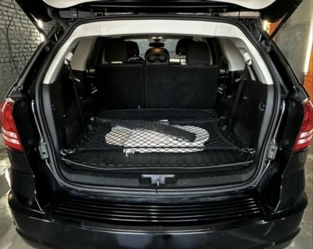 Черный Додж Джорни, объемом двигателя 2.4 л и пробегом 130 тыс. км за 12000 $, фото 4 на Automoto.ua