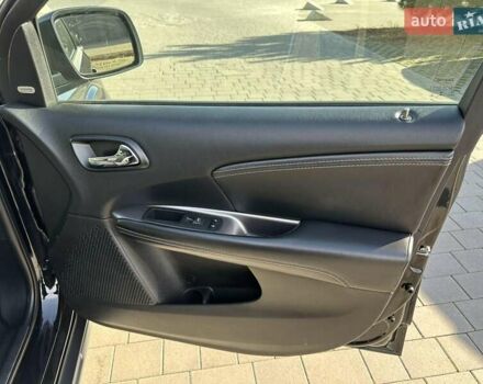 Черный Додж Джорни, объемом двигателя 2.36 л и пробегом 197 тыс. км за 13500 $, фото 14 на Automoto.ua