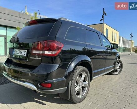 Черный Додж Джорни, объемом двигателя 2.36 л и пробегом 197 тыс. км за 13500 $, фото 5 на Automoto.ua