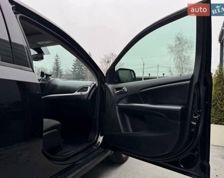 Чорний Додж Джорні, об'ємом двигуна 2.4 л та пробігом 130 тис. км за 11500 $, фото 61 на Automoto.ua