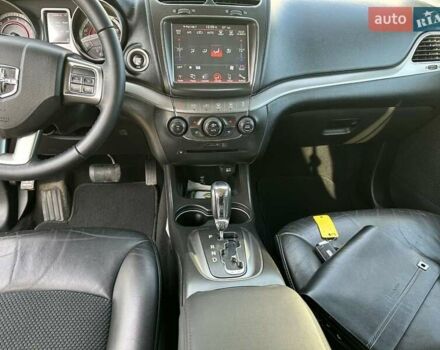 Черный Додж Джорни, объемом двигателя 2.36 л и пробегом 197 тыс. км за 13500 $, фото 20 на Automoto.ua