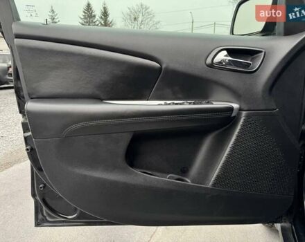 Чорний Додж Джорні, об'ємом двигуна 2.4 л та пробігом 130 тис. км за 11500 $, фото 25 на Automoto.ua