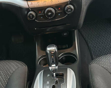 Черный Додж Джорни, объемом двигателя 2.36 л и пробегом 280 тыс. км за 11950 $, фото 13 на Automoto.ua