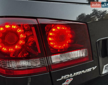 Чорний Додж Джорні, об'ємом двигуна 3.6 л та пробігом 182 тис. км за 10950 $, фото 13 на Automoto.ua