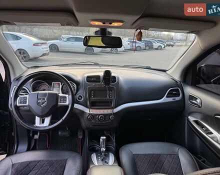 Черный Додж Джорни, объемом двигателя 2.36 л и пробегом 193 тыс. км за 10900 $, фото 11 на Automoto.ua