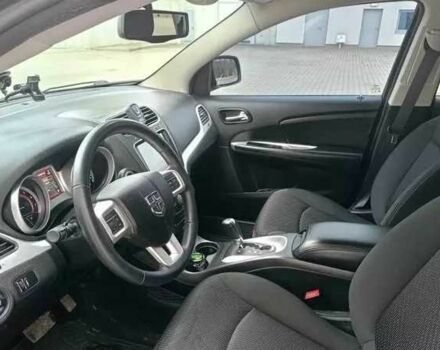 Черный Додж Джорни, объемом двигателя 2.4 л и пробегом 128 тыс. км за 10500 $, фото 8 на Automoto.ua