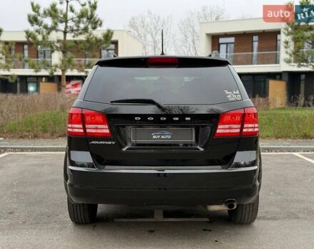 Чорний Додж Джорні, об'ємом двигуна 2.36 л та пробігом 61 тис. км за 13499 $, фото 4 на Automoto.ua