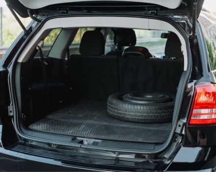 Черный Додж Джорни, объемом двигателя 2.4 л и пробегом 1 тыс. км за 12500 $, фото 6 на Automoto.ua