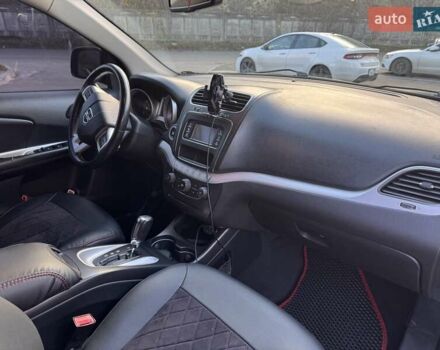 Черный Додж Джорни, объемом двигателя 2.36 л и пробегом 193 тыс. км за 10900 $, фото 7 на Automoto.ua