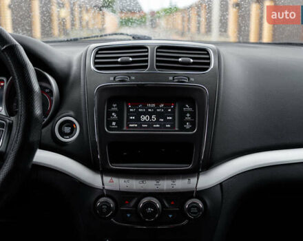 Черный Додж Джорни, объемом двигателя 2.4 л и пробегом 67 тыс. км за 12800 $, фото 26 на Automoto.ua