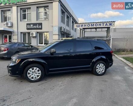 Черный Додж Джорни, объемом двигателя 2.36 л и пробегом 193 тыс. км за 10900 $, фото 2 на Automoto.ua