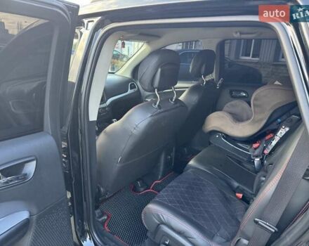Черный Додж Джорни, объемом двигателя 2.36 л и пробегом 193 тыс. км за 10900 $, фото 10 на Automoto.ua