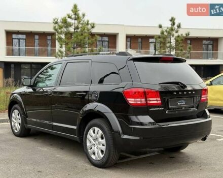 Чорний Додж Джорні, об'ємом двигуна 2.36 л та пробігом 61 тис. км за 13499 $, фото 3 на Automoto.ua