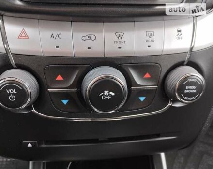 Черный Додж Джорни, объемом двигателя 2.36 л и пробегом 170 тыс. км за 11300 $, фото 65 на Automoto.ua