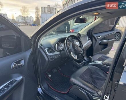 Черный Додж Джорни, объемом двигателя 2.36 л и пробегом 193 тыс. км за 10900 $, фото 8 на Automoto.ua