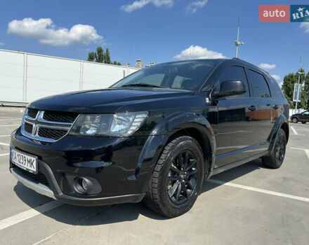 Черный Додж Джорни, объемом двигателя 2.36 л и пробегом 48 тыс. км за 14000 $, фото 2 на Automoto.ua