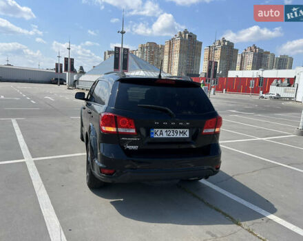 Черный Додж Джорни, объемом двигателя 2.36 л и пробегом 48 тыс. км за 14000 $, фото 12 на Automoto.ua