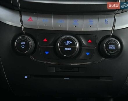 Чорний Додж Джорні, об'ємом двигуна 3.6 л та пробігом 218 тис. км за 15350 $, фото 15 на Automoto.ua