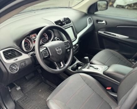 Чорний Додж Джорні, об'ємом двигуна 2.4 л та пробігом 155 тис. км за 15500 $, фото 5 на Automoto.ua