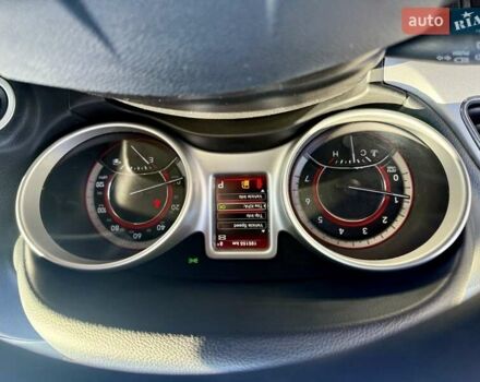 Чорний Додж Джорні, об'ємом двигуна 2.4 л та пробігом 196 тис. км за 10400 $, фото 9 на Automoto.ua