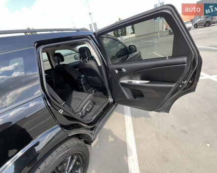 Черный Додж Джорни, объемом двигателя 2.36 л и пробегом 48 тыс. км за 14000 $, фото 48 на Automoto.ua