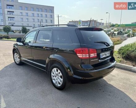 Черный Додж Джорни, объемом двигателя 2.36 л и пробегом 179 тыс. км за 10950 $, фото 6 на Automoto.ua