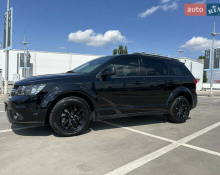 Черный Додж Джорни, объемом двигателя 2.36 л и пробегом 48 тыс. км за 14000 $, фото 3 на Automoto.ua