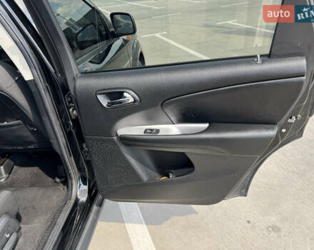 Черный Додж Джорни, объемом двигателя 2.36 л и пробегом 48 тыс. км за 14000 $, фото 43 на Automoto.ua