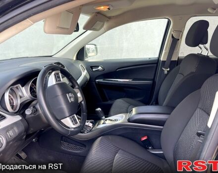 Черный Додж Джорни, объемом двигателя 2.4 л и пробегом 69 тыс. км за 13300 $, фото 4 на Automoto.ua