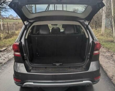 Чорний Додж Джорні, об'ємом двигуна 2.4 л та пробігом 167 тис. км за 12900 $, фото 4 на Automoto.ua