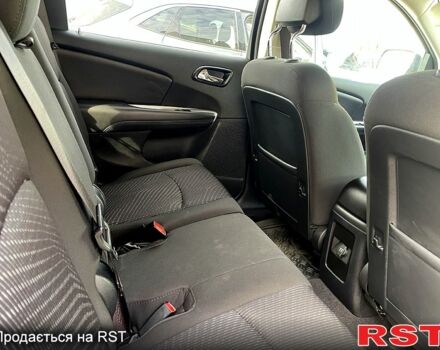 Черный Додж Джорни, объемом двигателя 2.4 л и пробегом 69 тыс. км за 13300 $, фото 8 на Automoto.ua