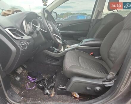 Черный Додж Джорни, объемом двигателя 2.36 л и пробегом 109 тыс. км за 2500 $, фото 6 на Automoto.ua