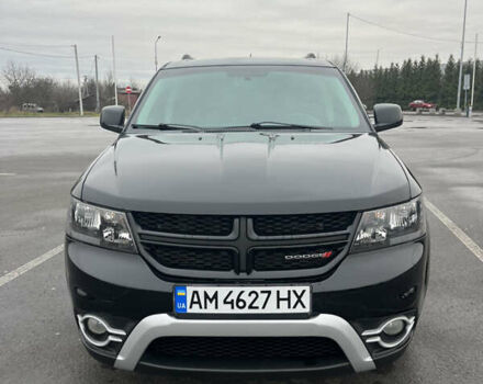 Черный Додж Джорни, объемом двигателя 2.36 л и пробегом 225 тыс. км за 10600 $, фото 1 на Automoto.ua
