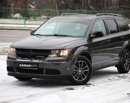 Черный Додж Джорни, объемом двигателя 2.4 л и пробегом 157 тыс. км за 13900 $, фото 1 на Automoto.ua