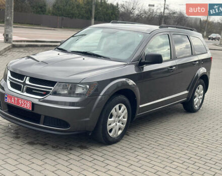 Коричневый Додж Джорни, объемом двигателя 2.4 л и пробегом 189 тыс. км за 11500 $, фото 1 на Automoto.ua