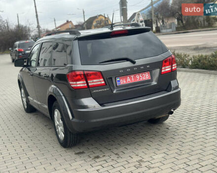 Коричневый Додж Джорни, объемом двигателя 2.4 л и пробегом 189 тыс. км за 11500 $, фото 4 на Automoto.ua