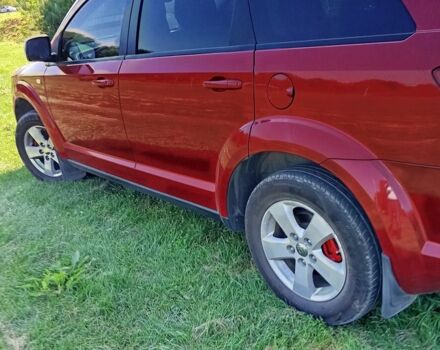 Красный Додж Джорни, объемом двигателя 2 л и пробегом 207 тыс. км за 8800 $, фото 3 на Automoto.ua