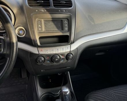 Красный Додж Джорни, объемом двигателя 2.4 л и пробегом 285 тыс. км за 7700 $, фото 13 на Automoto.ua