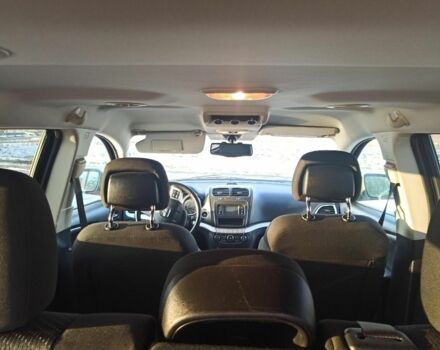 Красный Додж Джорни, объемом двигателя 2.36 л и пробегом 333 тыс. км за 9500 $, фото 5 на Automoto.ua