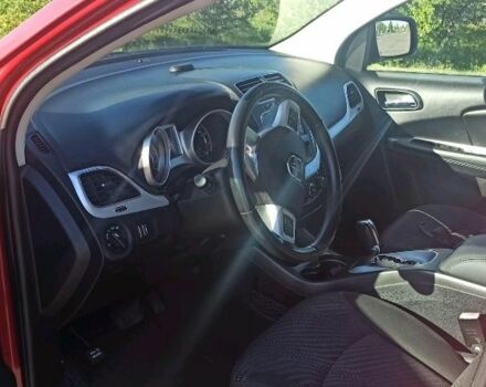 Красный Додж Джорни, объемом двигателя 2.36 л и пробегом 333 тыс. км за 9500 $, фото 2 на Automoto.ua